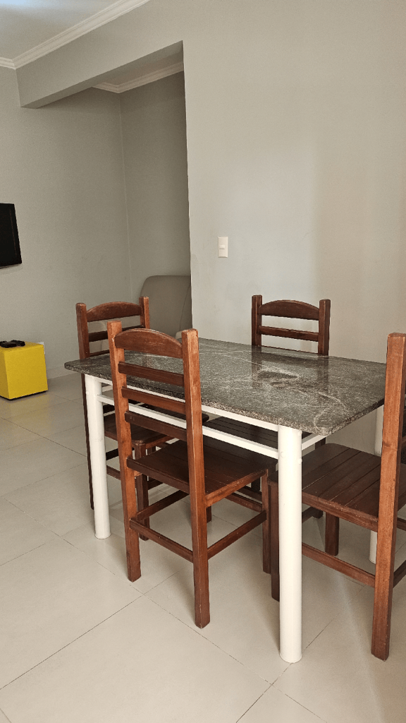 Apartamento à venda no charmoso bairro do Canto do Forte, apenas 300 metros da praia! 🌊 Apartamento à venda no charmoso bairro do Canto do Forte, apenas 300 metros da praia! 🌊
